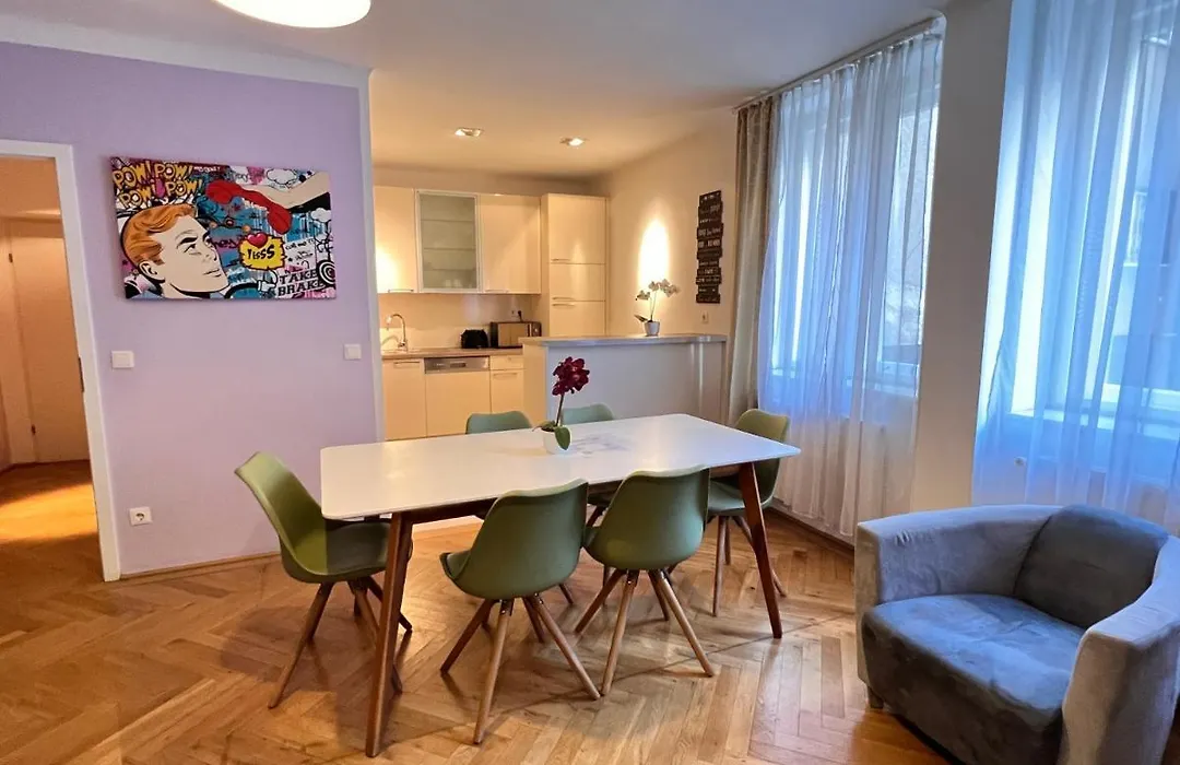 Exclusive Apartment Center Vienna-1